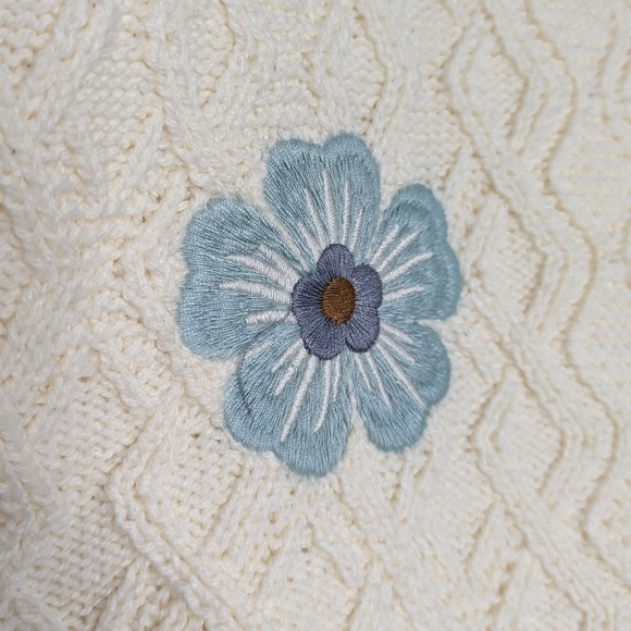 NWT Cynthia Rowley cream blue brown embroidered floral sweater 5T - Picture 5 of 7